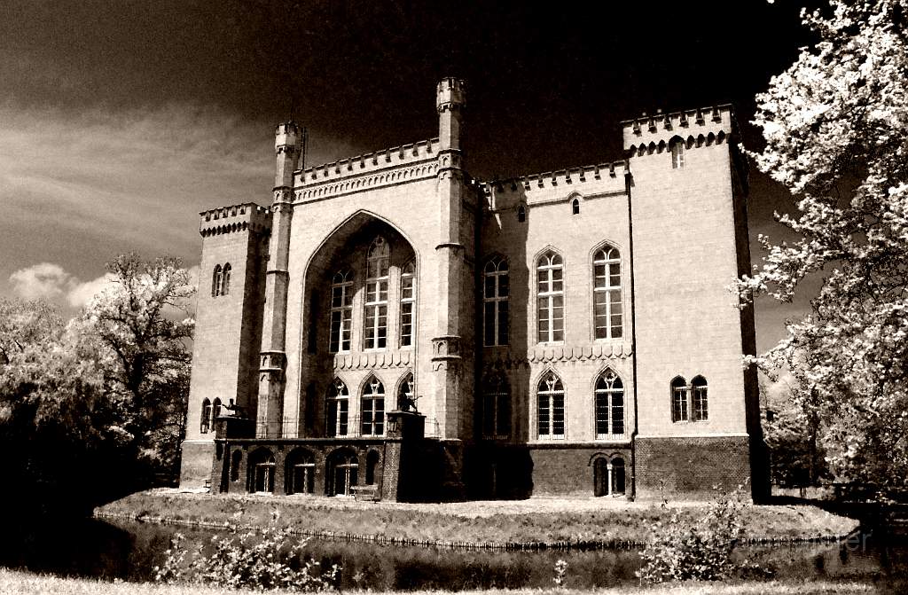 IMG_0022bw.jpg - The Kórnik Castle