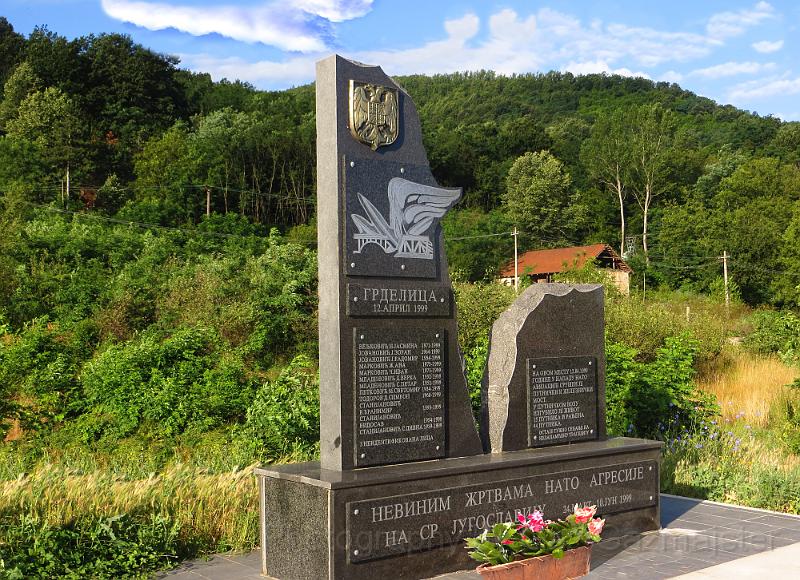 Grdelica.jpg - NATO's attack on the Serbian people Grdelica
